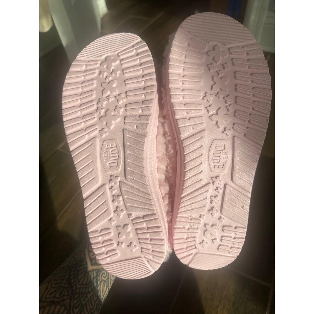 HEYDUDE Wendy Slipper Light Pink Faux Fur Fuzzy Slip On Shoes Mule Moccasin Mule - Picture 4 of 10